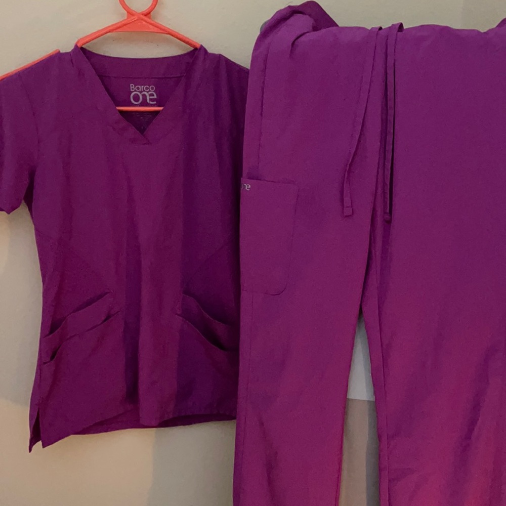 Barco one scrubs